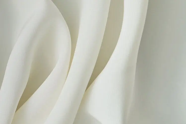 Silk crepe de chine surface and drape