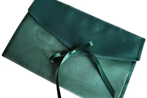Custom silk product quality check and packaging