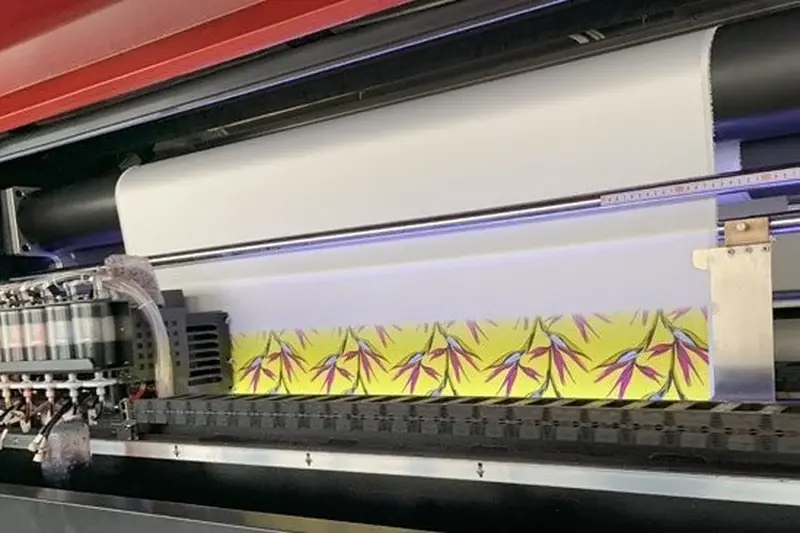 Digital printing on silk fabric