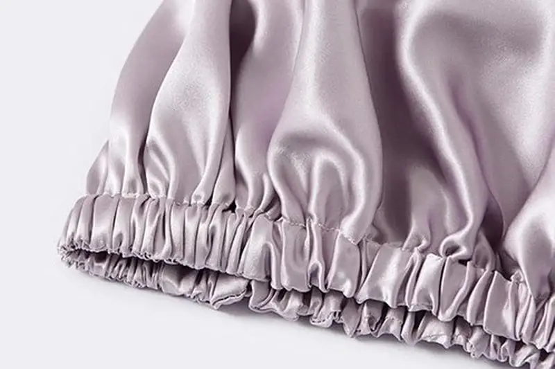 Fixed elastic and adjustable bonnet band directions