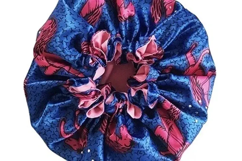 Bonnet color print embroidery labels and packaging
