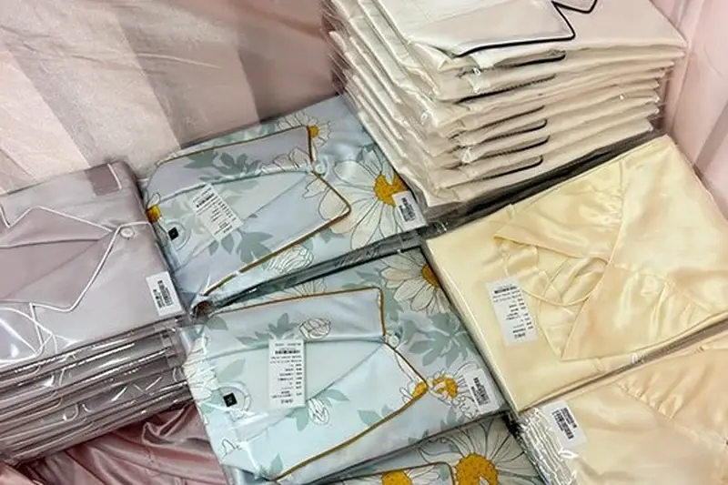 Pajama embroidery labels and set packaging